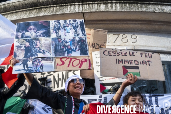 Conflit israélo-palestinien à Gaza. Hommage aux enfants lors du rassemblement à Paris en soutien au peuple palestinien.