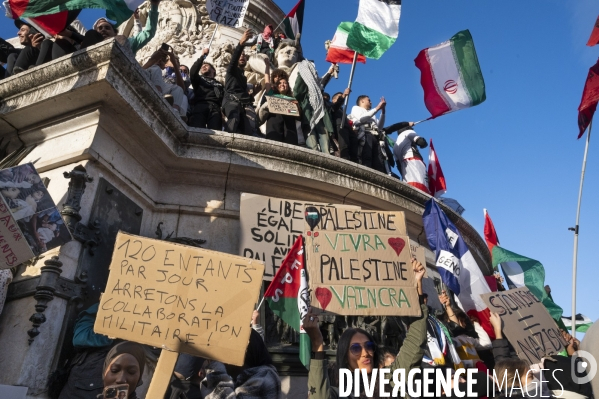 Rassemblement à Paris en soutien au peuple palestinien en raison du conflit israélo-palestinien à Gaza