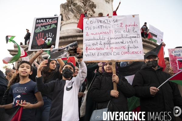 Rassemblement à Paris en soutien au peuple palestinien en raison du conflit israélo-palestinien à Gaza