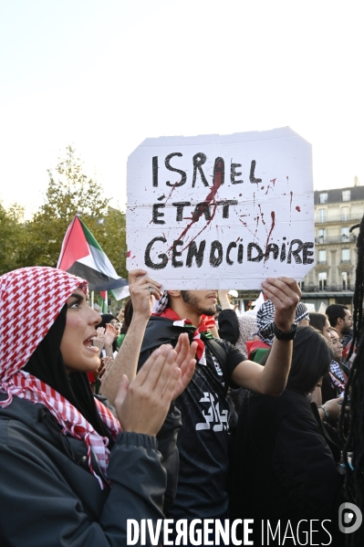 Rassemblement à Paris en soutien au peuple palestinien en raison du conflit israélo-palestinien à Gaza