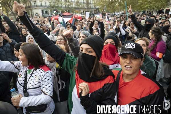Rassemblement à Paris en soutien au peuple palestinien en raison du conflit israélo-palestinien à Gaza