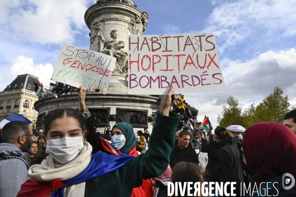 Rassemblement à Paris en soutien au peuple palestinien en raison du conflit israélo-palestinien à Gaza