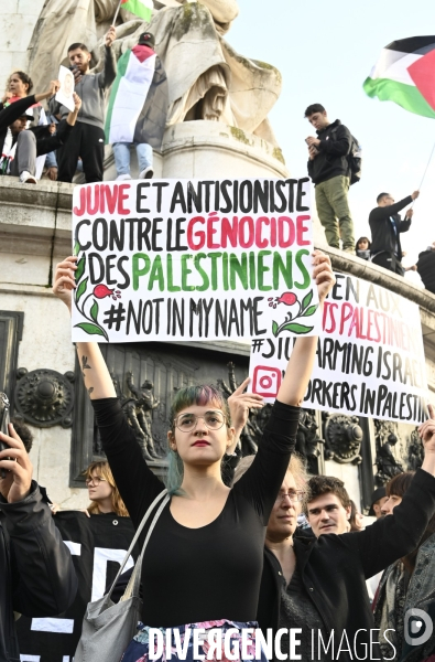 Rassemblement à Paris en soutien au peuple palestinien en raison du conflit israélo-palestinien à Gaza