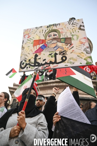 Rassemblement à Paris en soutien au peuple palestinien en raison du conflit israélo-palestinien à Gaza