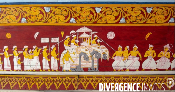 ESALA PERAHERA : Procession bouddhiste du Sri Lanka