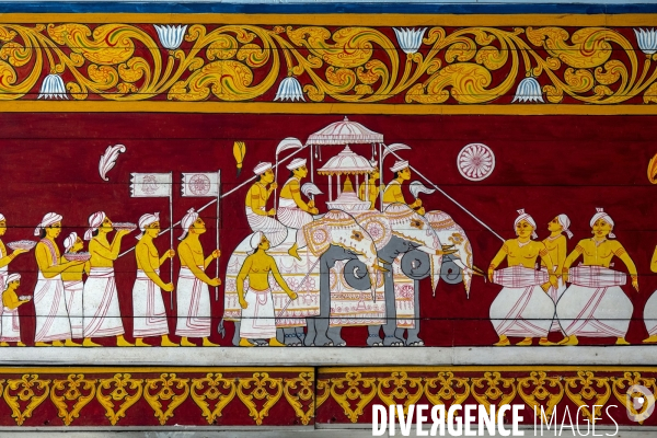 ESALA PERAHERA : Procession bouddhiste du Sri Lanka