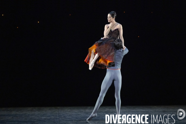 IN THE NIGHT de Jerome Robbins