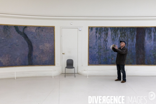Les visiteurs du Musée de l Orangerie à Paris