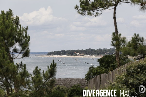 Plage dans le quartier  Le Moulleau  dans la ville d Arcachon.
