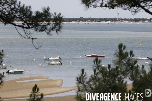 Plage dans le quartier  Le Moulleau  dans la ville d Arcachon.