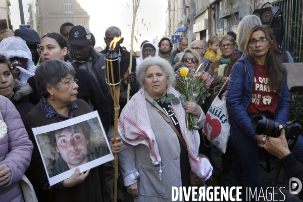 Ceremonie rue d Aubagne en hommage aux huit victimes.