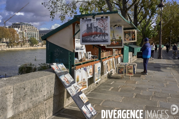 Boite de bouquiniste sur les quais de Seine