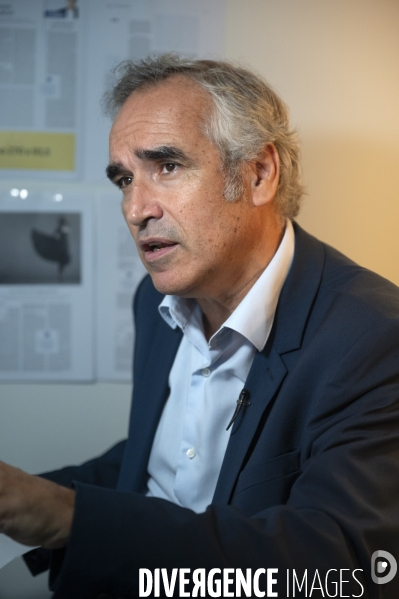 L équipe de rédaction de La Tribune dimanche. Dernière conférence de redaction avant la sortie en kiosque du tout premier numéro.