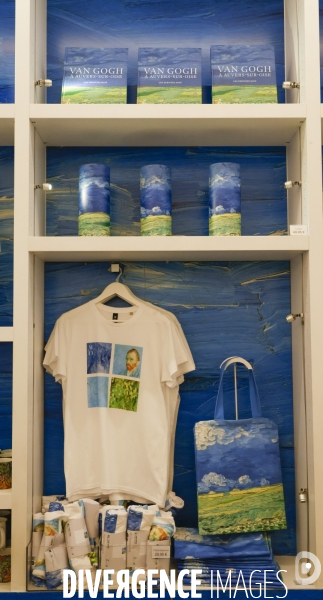 Exposition  van gogh a auvers sur oise au musee d orsay