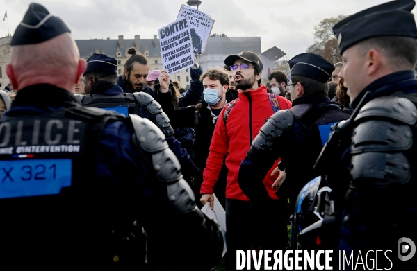 Marine Le Pen à la marche contre l’antisémitisme