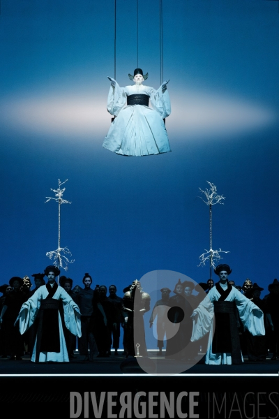 TURANDOT / Giacomo Puccini / Robert Wilson