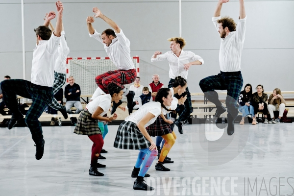 Kamuyot / Ohad Naharin / Ballet de l Opéra national du Rhin