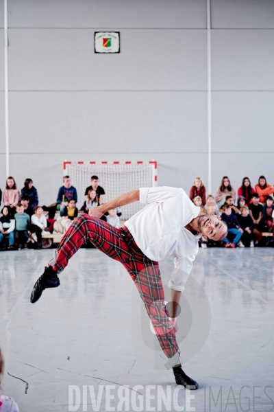 Kamuyot / Ohad Naharin / Ballet de l Opéra national du Rhin