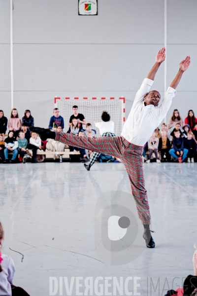 Kamuyot / Ohad Naharin / Ballet de l Opéra national du Rhin