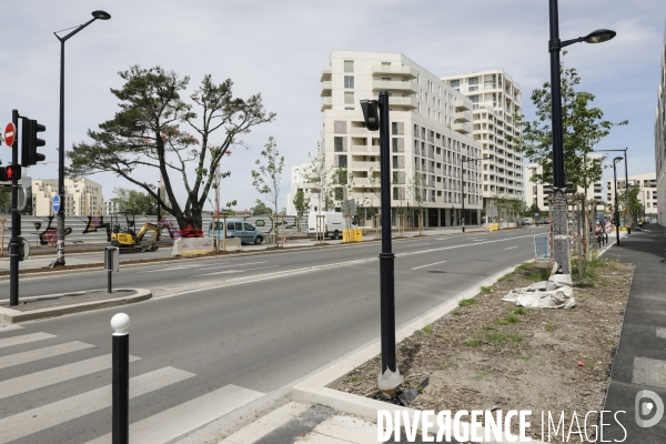 Nouveau quartier du Belvédère le long de la Garonne.