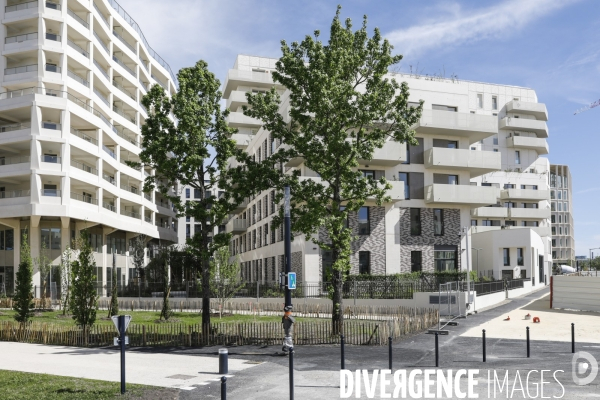 Nouveau quartier du Belvédère le long de la Garonne.