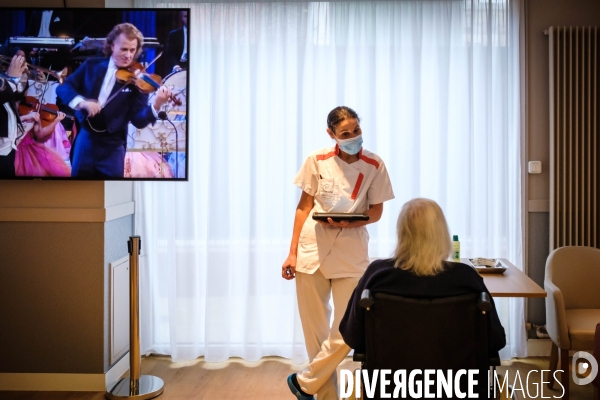 Campagne de vaccination contre le covid-19 dans un Ehpad Korian a Paris