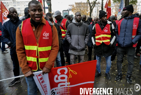 Rassemblement de travailleurs sans papiers devant la la direction générale des étrangers en france