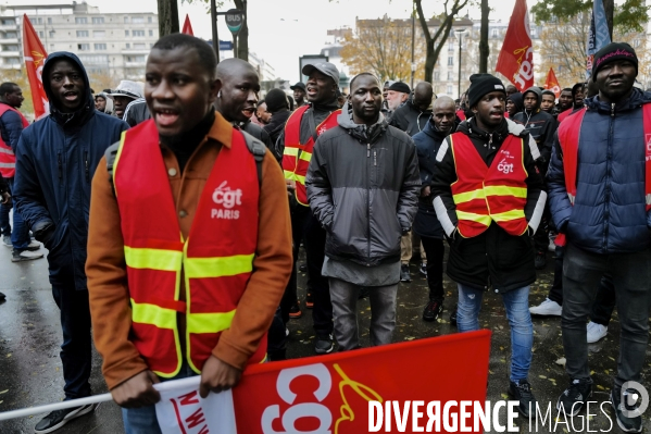 Rassemblement de travailleurs sans papiers devant la la direction générale des étrangers en france