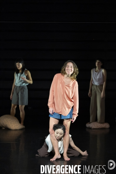 New report of giving birth de Wen Hui