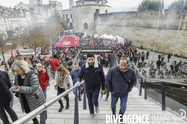 Deux grévistes de la CGT comparaisent devant le tribunal de Bordeaux