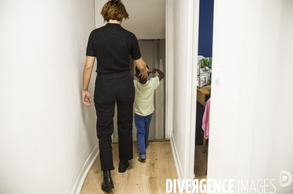 Le depute charles fournier loge dans sa permanence des familles sans abris.