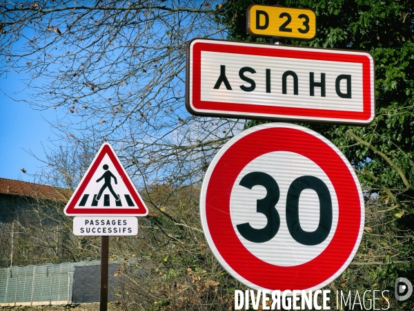 Les panneaux à l envers