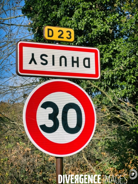 Les panneaux à l envers