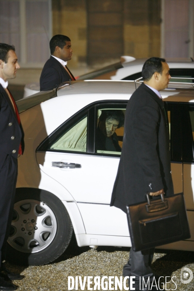 Le colonel Kadhafi reçu pour la deuxième fois à l Elysée au cours de sa visite en France
