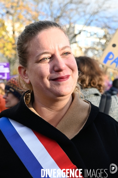 Les partis politiques, à la Manifestation contre les violences faites aux femmes dans le monde, Paris le 25 novembre 2023