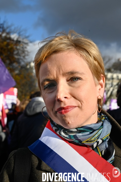 Les partis politiques, à la Manifestation contre les violences faites aux femmes dans le monde, Paris le 25 novembre 2023