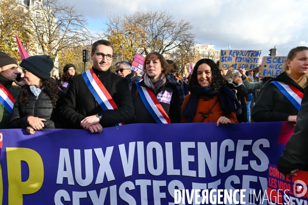 Les partis politiques, à la Manifestation contre les violences faites aux femmes dans le monde, Paris le 25 novembre 2023