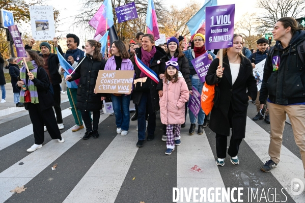 Les partis politiques, à la Manifestation contre les violences faites aux femmes dans le monde, Paris le 25 novembre 2023