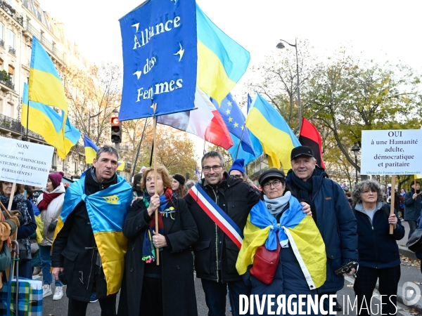 Les partis politiques, à la Manifestation contre les violences faites aux femmes dans le monde, Paris le 25 novembre 2023