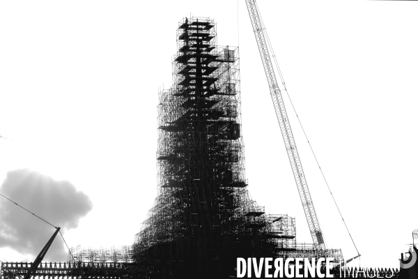Notre-Dame de Paris retrouve sa fléche