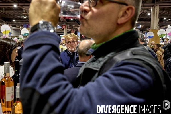 Marc Fesneau , ministre de l Agriculture et de la Souveraineté alimentaire,,au Salon des Vins des Vignerons Indépendants