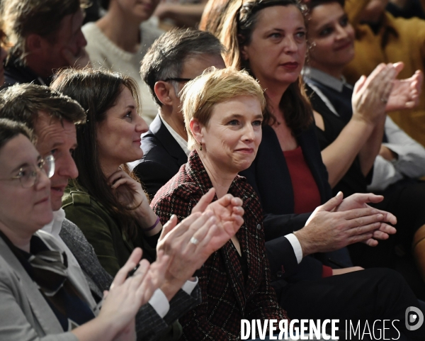 Meeting de la gauche contre le projet de loi immigration