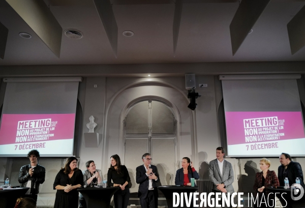 Meeting de la gauche contre le projet de loi immigration