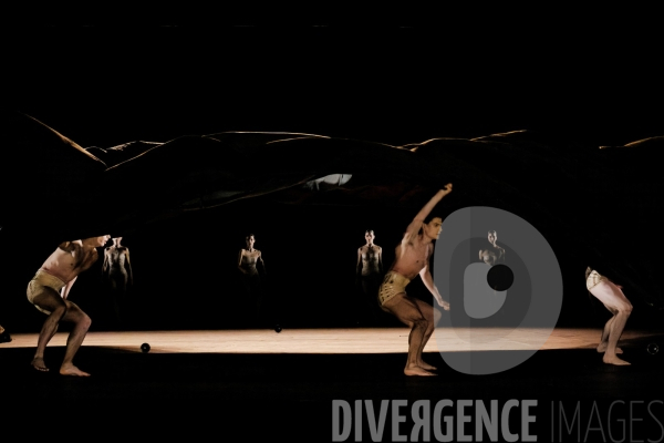 Petite mort / Jirí Kylián / Ballet de l   Opéra national de Paris