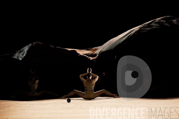 Petite mort / Jirí Kylián / Ballet de l   Opéra national de Paris