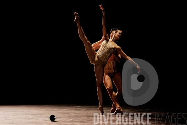 Petite mort / Jirí Kylián / Ballet de l   Opéra national de Paris