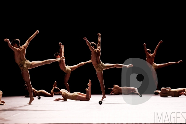 Petite mort / Jirí Kylián / Ballet de l   Opéra national de Paris