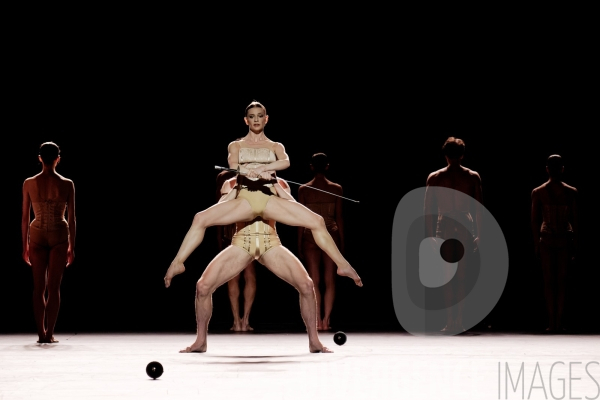 Petite mort / Jirí Kylián / Ballet de l   Opéra national de Paris