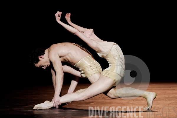 Petite mort / Jirí Kylián / Ballet de l   Opéra national de Paris