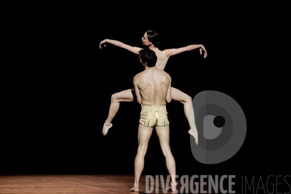 Petite mort / Jirí Kylián / Ballet de l   Opéra national de Paris